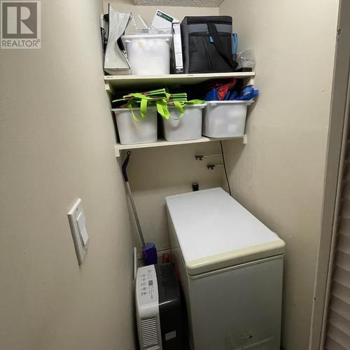 217 W Rockland Road, North Vancouver, BC - Indoor Photo Showing Laundry Room