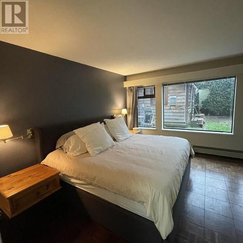 217 W Rockland Road, North Vancouver, BC - Indoor Photo Showing Bedroom