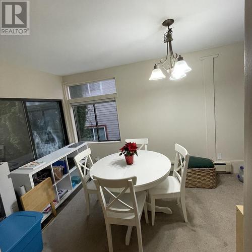 217 W Rockland Road, North Vancouver, BC - Indoor Photo Showing Dining Room