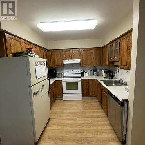 217 W Rockland Road, North Vancouver, BC - Indoor Photo Showing Kitchen