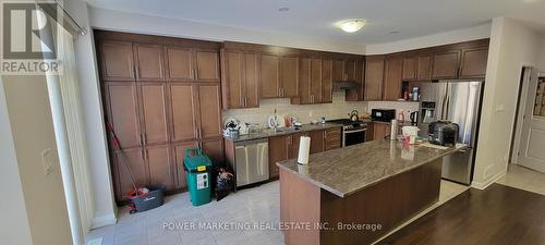 409 Kayak Street, Ottawa, ON - Indoor Photo Showing Kitchen With Stainless Steel Kitchen