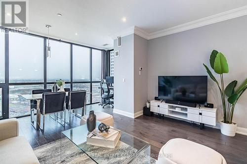 2002 - 2900 Hwy 7 Road, Vaughan, ON - Indoor Photo Showing Living Room