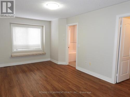 123 - 710 Spring Gardens Road, Burlington, ON - Indoor Photo Showing Other Room