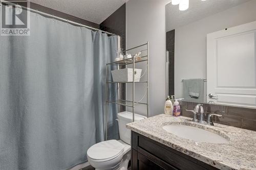 48 Auburn Meadows Boulevard Se, Calgary, AB - Indoor Photo Showing Bathroom