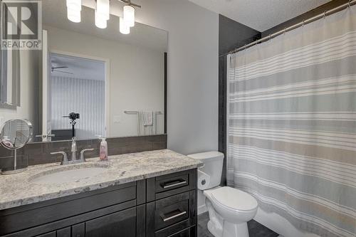 48 Auburn Meadows Boulevard Se, Calgary, AB - Indoor Photo Showing Bathroom