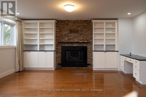 1435 Petrie Way, Mississauga, ON - Indoor Photo Showing Other Room With Fireplace