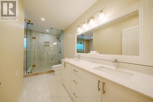 OAKVILLE, ON - Indoor Photo Showing Bathroom