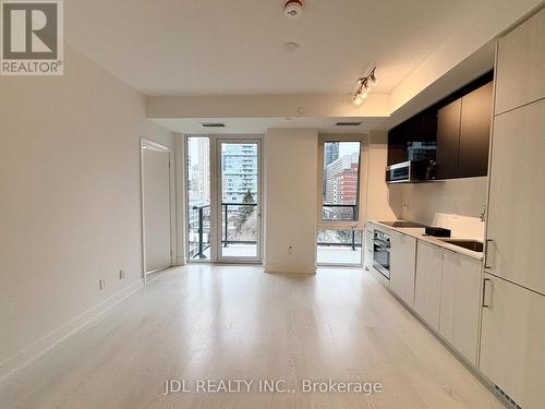 817 - 308 Jarvis Street, Toronto, ON - Indoor Photo Showing Kitchen