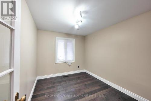 225 Patricia Drive, King, ON - Indoor Photo Showing Other Room