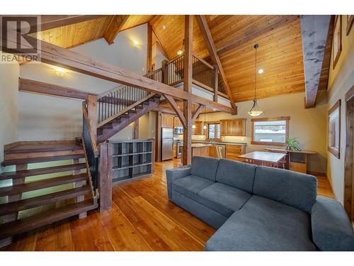 2800 Blackbear Crescent, Kimberley, BC - Indoor Photo Showing Living Room