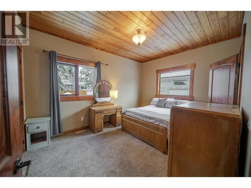 2800 Blackbear Crescent, Kimberley, BC - Indoor Photo Showing Bedroom