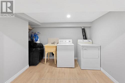 152 Flamborough Way, Ottawa, ON - Indoor Photo Showing Laundry Room