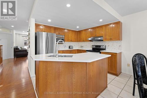 152 Flamborough Way, Ottawa, ON - Indoor Photo Showing Kitchen With Double Sink