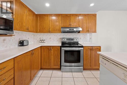 152 Flamborough Way, Ottawa, ON - Indoor Photo Showing Kitchen