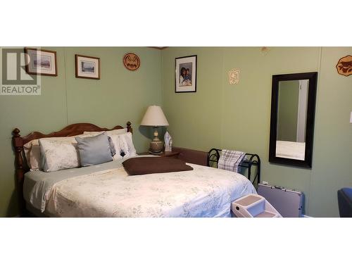 6064 Norman Road, 100 Mile House, BC - Indoor Photo Showing Bedroom