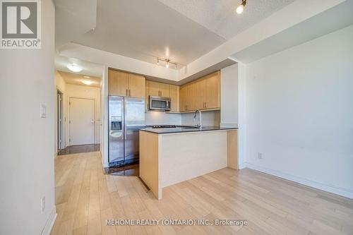 711 - 2756 Old Leslie Street, Toronto, ON - Indoor Photo Showing Kitchen