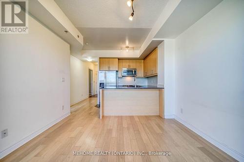 711 - 2756 Old Leslie Street, Toronto, ON - Indoor Photo Showing Kitchen