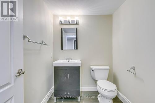 2254 Kwinter Road, Oakville, ON - Indoor Photo Showing Bathroom