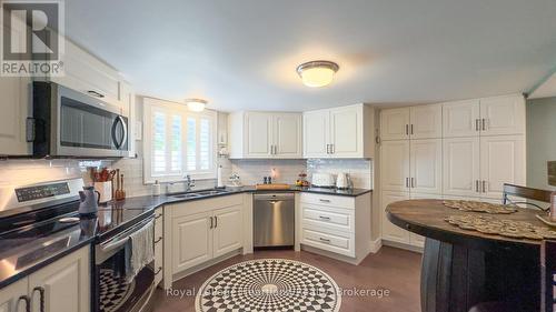 100 - 5 Cobourg Street, Goderich, ON - Indoor Photo Showing Kitchen With Double Sink