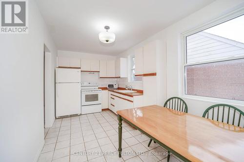 75 Miramar Crescent, Toronto, ON - Indoor Photo Showing Kitchen