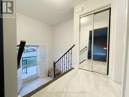 Upper - 2615 Windjammer Road, Mississauga, ON - Indoor Photo Showing Other Room