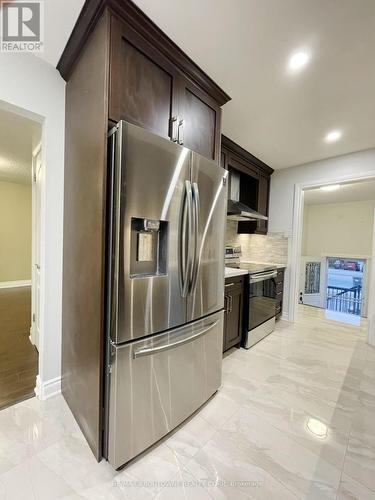 Upper - 2615 Windjammer Road, Mississauga, ON - Indoor Photo Showing Kitchen