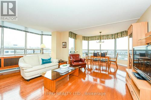 1204 - 320 Mill Street S, Brampton, ON - Indoor Photo Showing Living Room