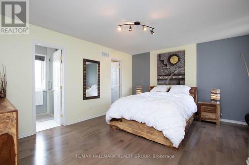 1397 Kitchener Avenue, Ottawa, ON - Indoor Photo Showing Bedroom