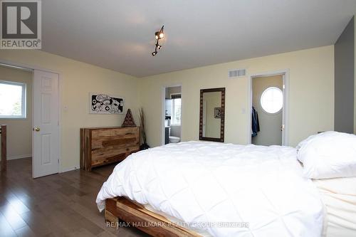 1397 Kitchener Avenue, Ottawa, ON - Indoor Photo Showing Bedroom