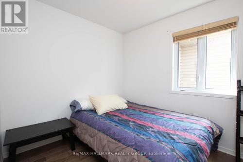 1397 Kitchener Avenue, Ottawa, ON - Indoor Photo Showing Bedroom