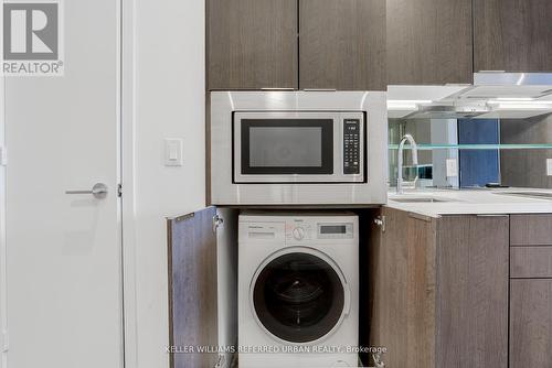 1302 - 215 Queen Street W, Toronto, ON - Indoor Photo Showing Laundry Room