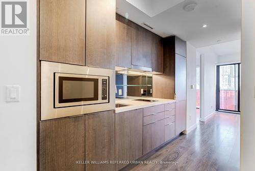 1302 - 215 Queen Street W, Toronto, ON - Indoor Photo Showing Kitchen