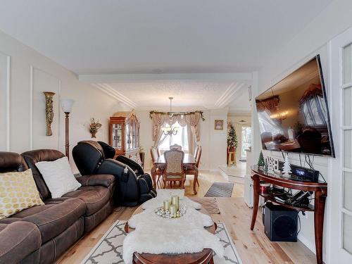 Salon - 1883 Rue De Beaufort, Saint-Jérôme, QC - Indoor Photo Showing Living Room