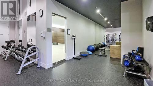 725 - 1030 King Street W, Toronto, ON - Indoor Photo Showing Gym Room