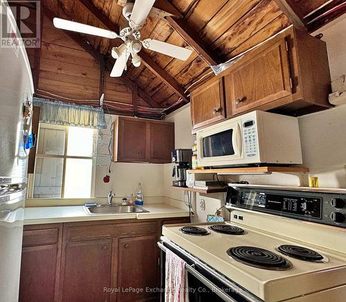 5A Wood Street, Kincardine, ON - Indoor Photo Showing Kitchen