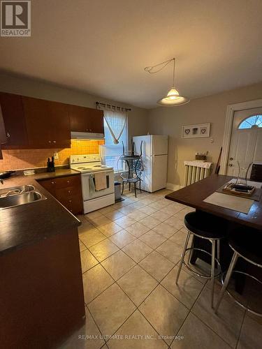 #2 - 79 Rosemount Avenue, Toronto, ON - Indoor Photo Showing Kitchen