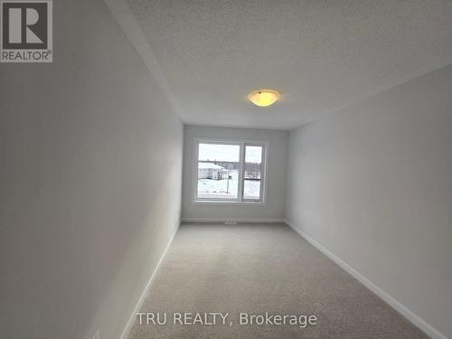 748 Lurgan Way, Ottawa, ON - Indoor Photo Showing Other Room