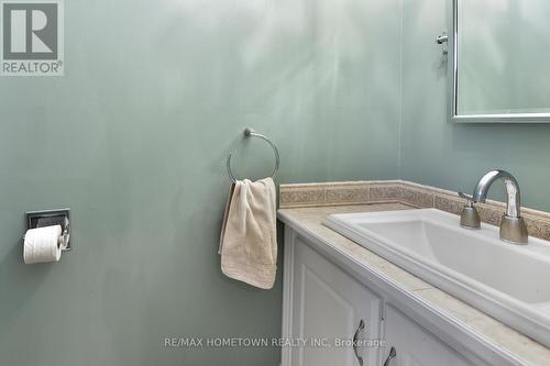 625 Laurier Boulevard, Brockville, ON - Indoor Photo Showing Bathroom