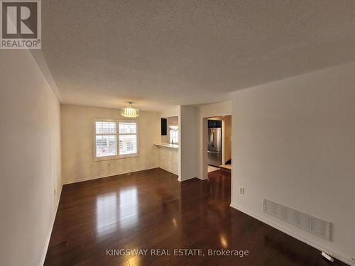 712 Shortreed Crescent, Milton, ON - Indoor Photo Showing Other Room