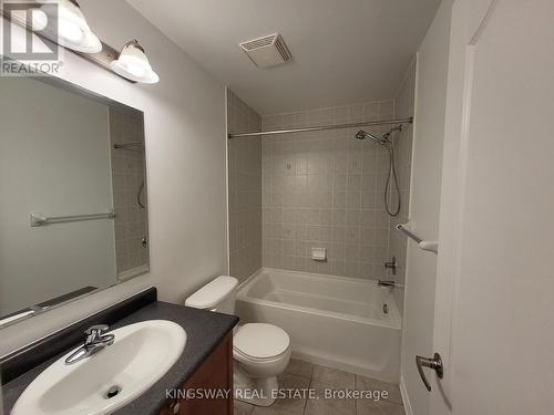 712 Shortreed Crescent, Milton, ON - Indoor Photo Showing Bathroom