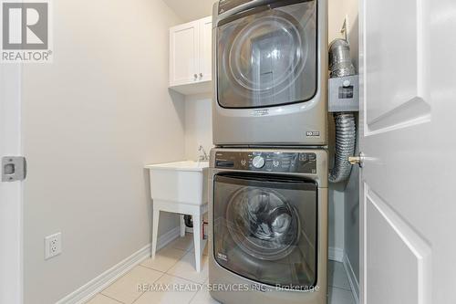 27 Mcpherson Road, Caledon, ON - Indoor Photo Showing Laundry Room