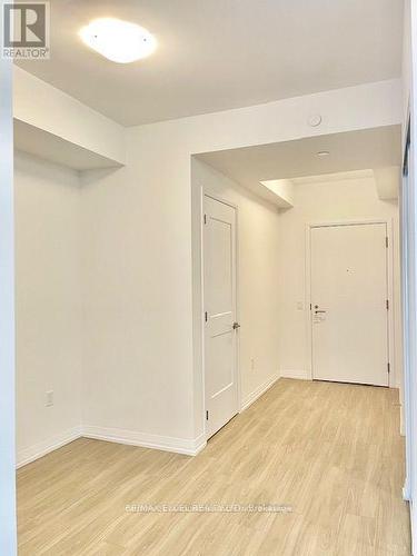 715 - 50 Dunfield Avenue, Toronto, ON - Indoor Photo Showing Other Room