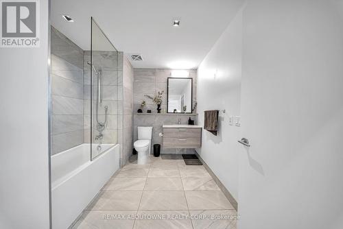 1404 - 501 Adelaide Street W, Toronto, ON - Indoor Photo Showing Bathroom