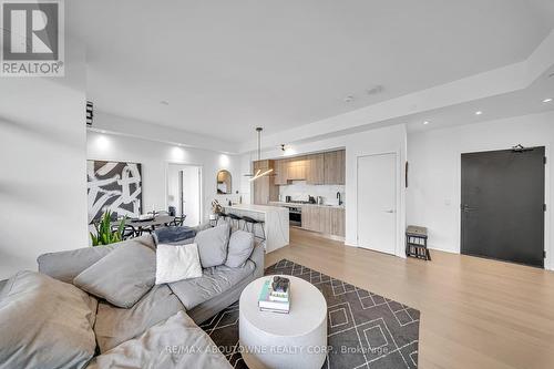 1404 - 501 Adelaide Street W, Toronto, ON - Indoor Photo Showing Living Room