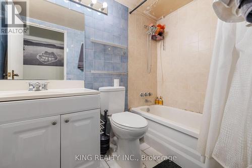 708 - 19 Four Winds Drive, Toronto, ON - Indoor Photo Showing Bathroom