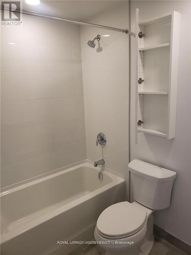 1119 - 20 O'Neill Road, Toronto, ON - Indoor Photo Showing Bathroom