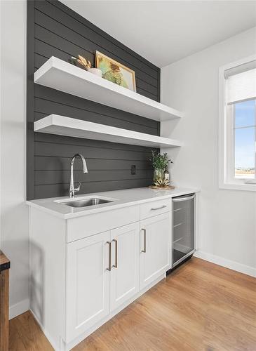 6 Ammeter Bay, Headingley, MB - Indoor Photo Showing Kitchen