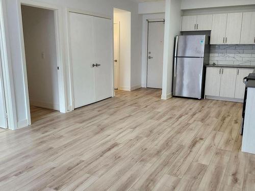 404-110 Grew Blvd, Georgina, ON - Indoor Photo Showing Kitchen