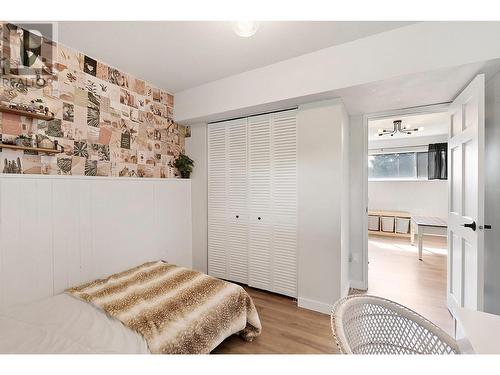 11029 Victoria Road S, Summerland, BC - Indoor Photo Showing Bedroom