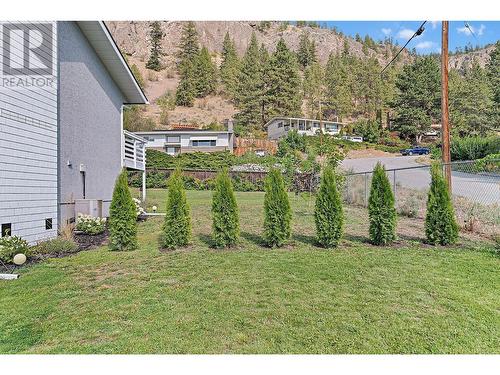 11029 Victoria Road S, Summerland, BC - Outdoor